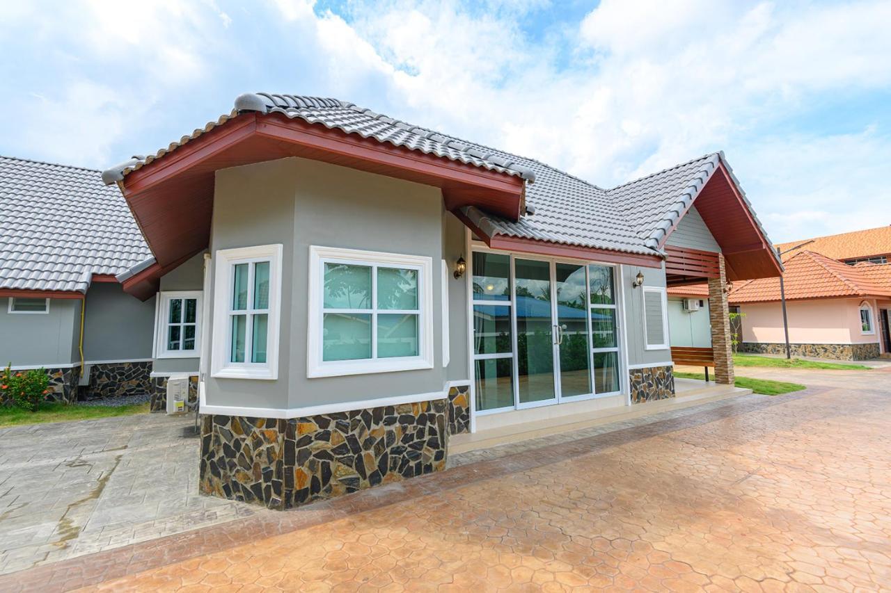 Avarin Resort Pak Chong Exterior foto