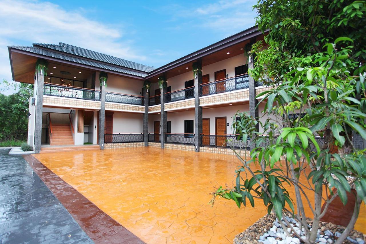 Avarin Resort Pak Chong Exterior foto